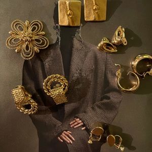 Beautiful lot of vintage items